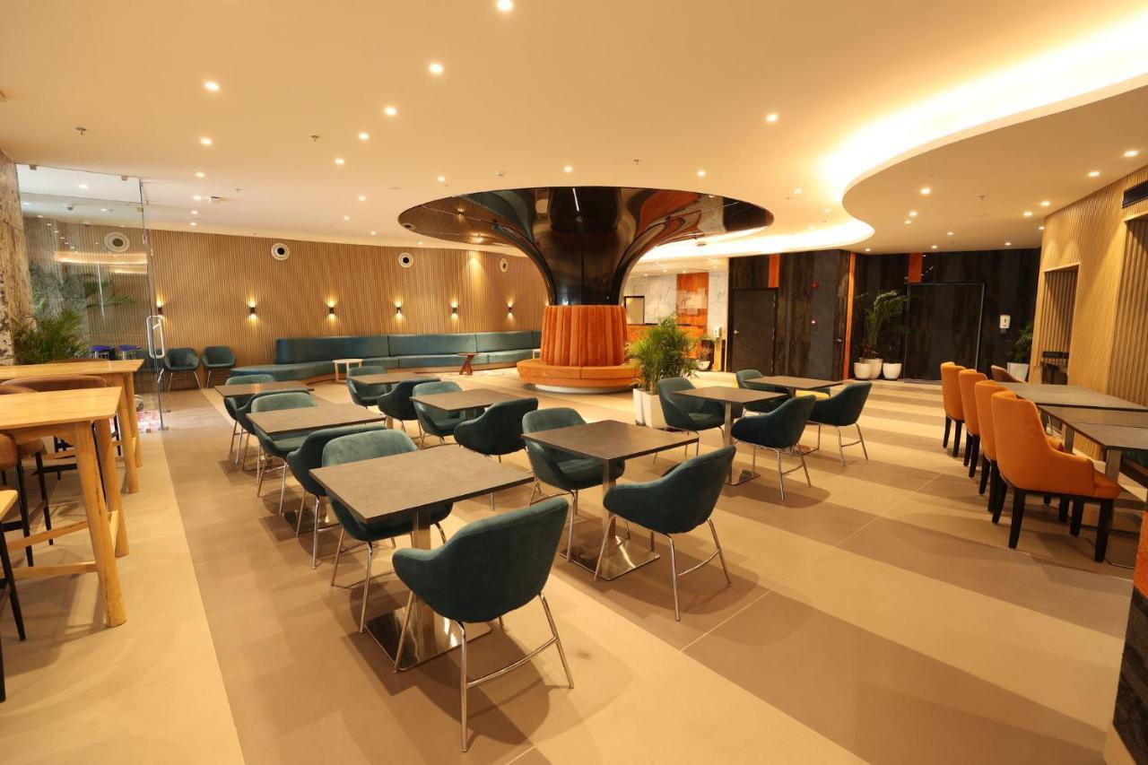 Holiday Inn Express & Suites Jaipur Gopalpura Exterior foto