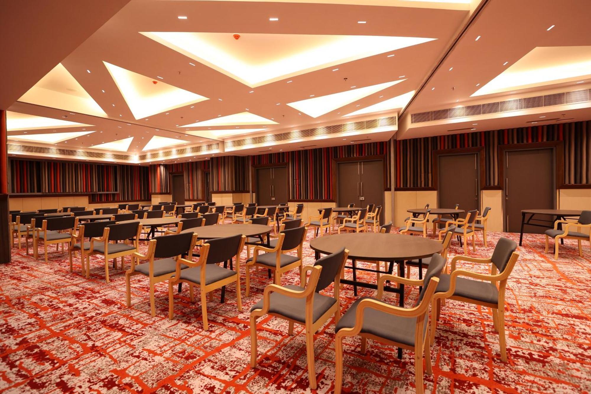 Holiday Inn Express & Suites Jaipur Gopalpura Exterior foto